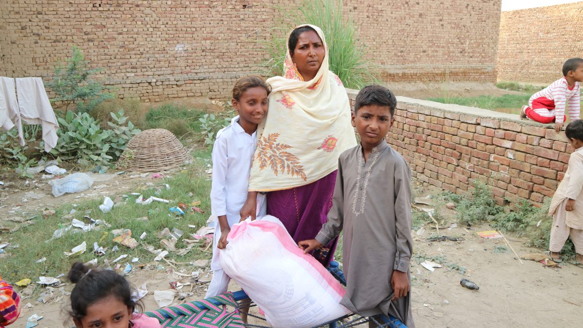 Jaranwala family receive aid