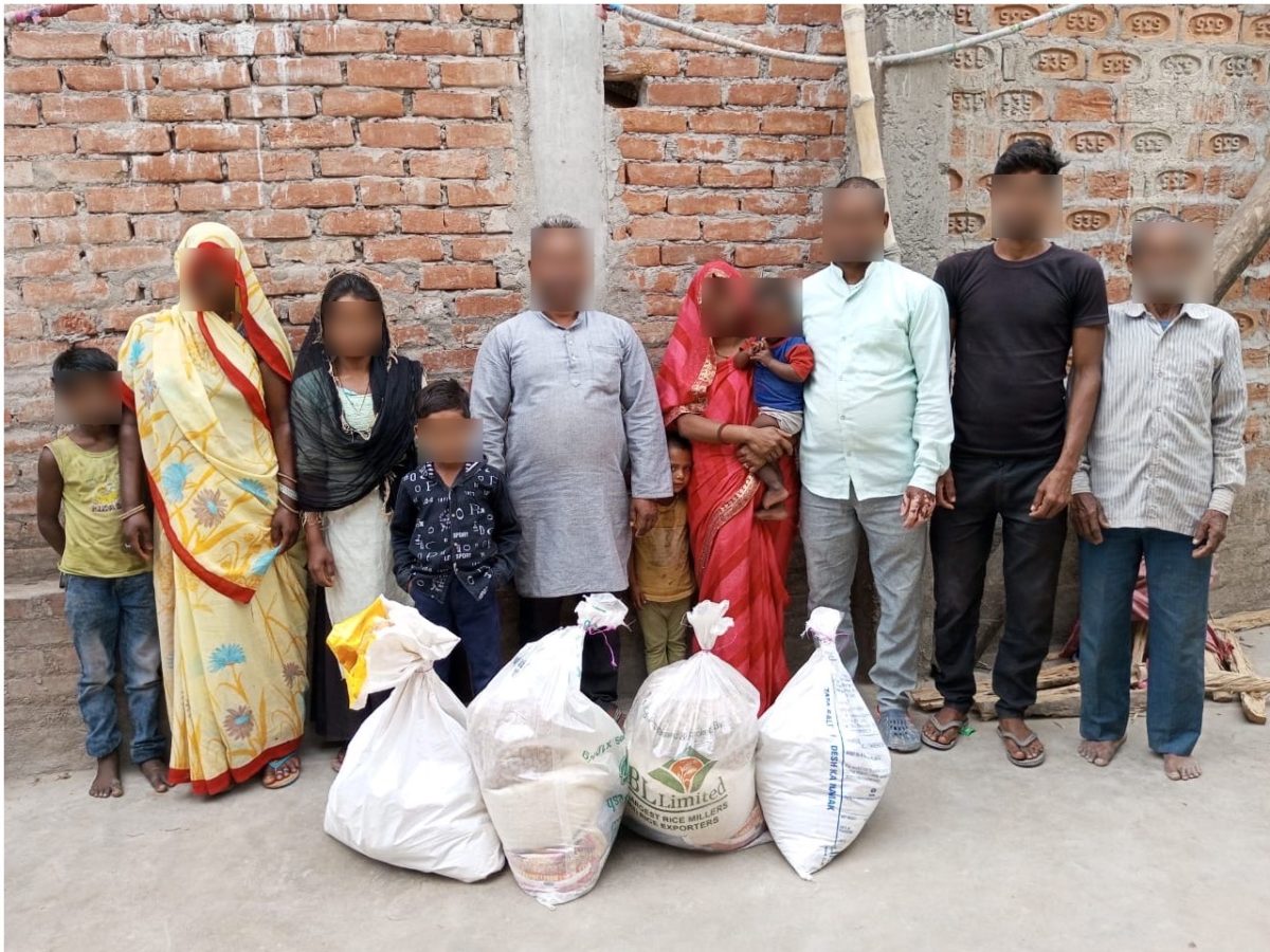 INDIA: Aid distribution in Uttar Pradesh